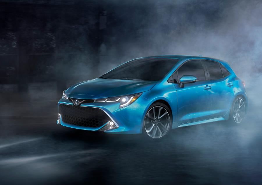  Toyota Corolla XSE Hatchback 2018 года  (NA) (фото 7 из 88)